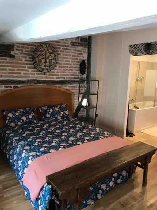 La Maison De Lea, Chambres D'Hotes De 14 Couchages ตูร์นุส ภายนอก รูปภาพ