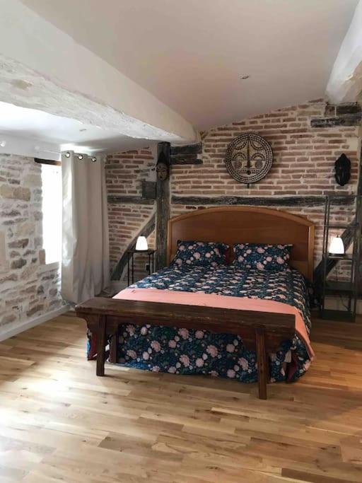 La Maison De Lea, Chambres D'Hotes De 14 Couchages ตูร์นุส ภายนอก รูปภาพ