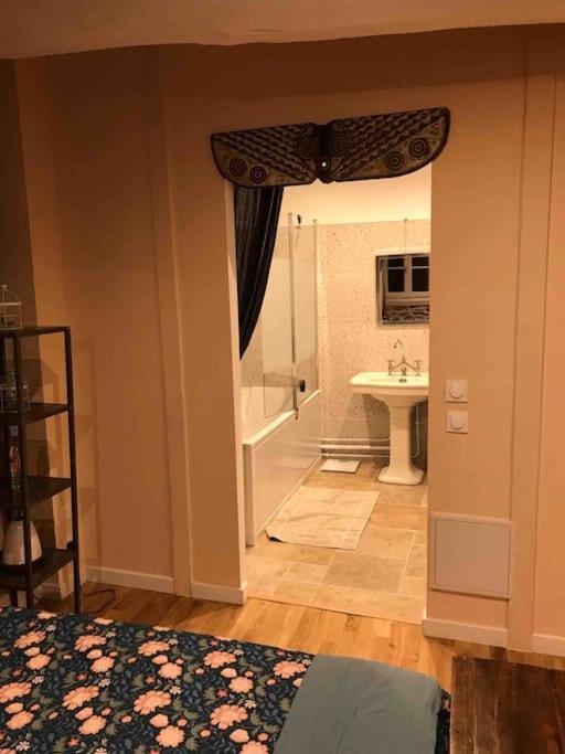 La Maison De Lea, Chambres D'Hotes De 14 Couchages ตูร์นุส ภายนอก รูปภาพ