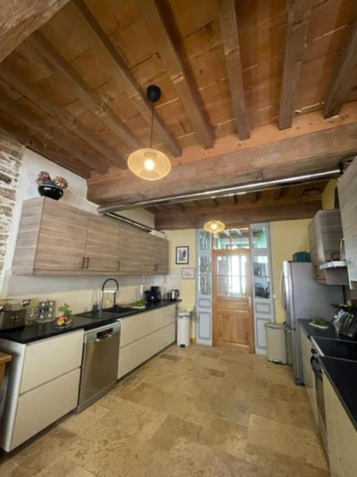 La Maison De Lea, Chambres D'Hotes De 14 Couchages ตูร์นุส ภายนอก รูปภาพ